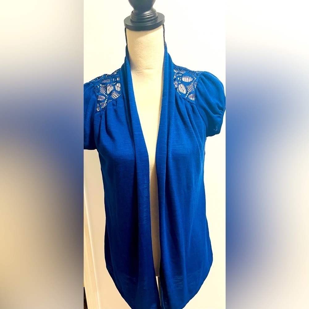 Never Worn… Heart Soul Blue Lace Top Medium